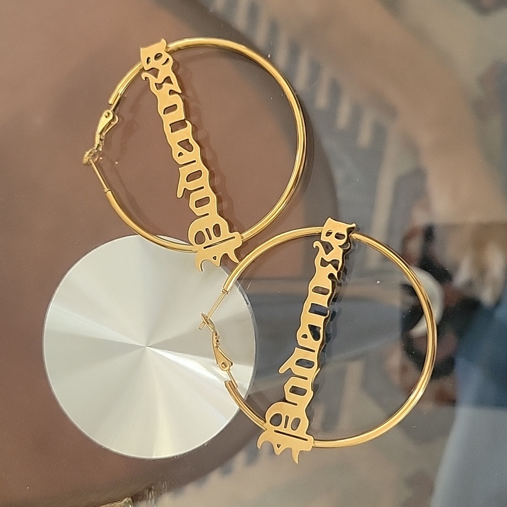 Poderosa Hoop Earrings